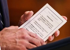 Bidens cue cards